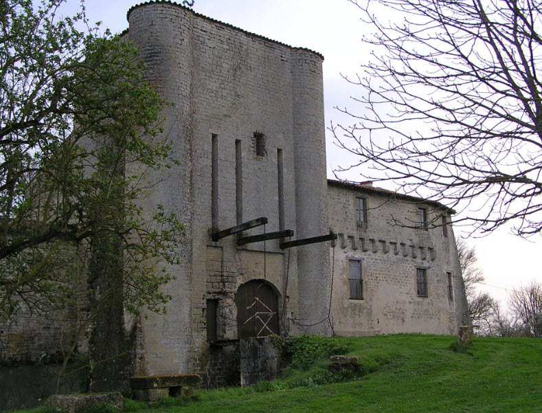 Villeneuve-la-Comtesse, France